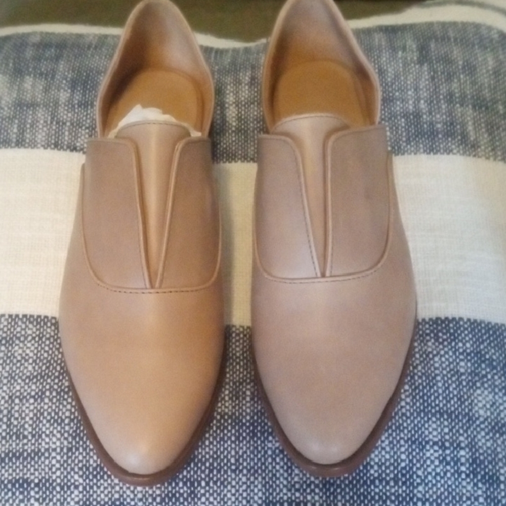 Nisolo Light Brown Slip-On Loafers, Emma d'Orsay Oxford Size 8 In Almond.